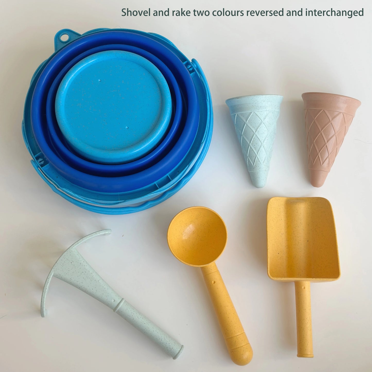 Beach Toys Collapsible Bucket Collapsible Carrying Bucket Sand Bucket 7-in-1 Toys, Shovel Rake Ice Cream Toys Kids Beach Toy