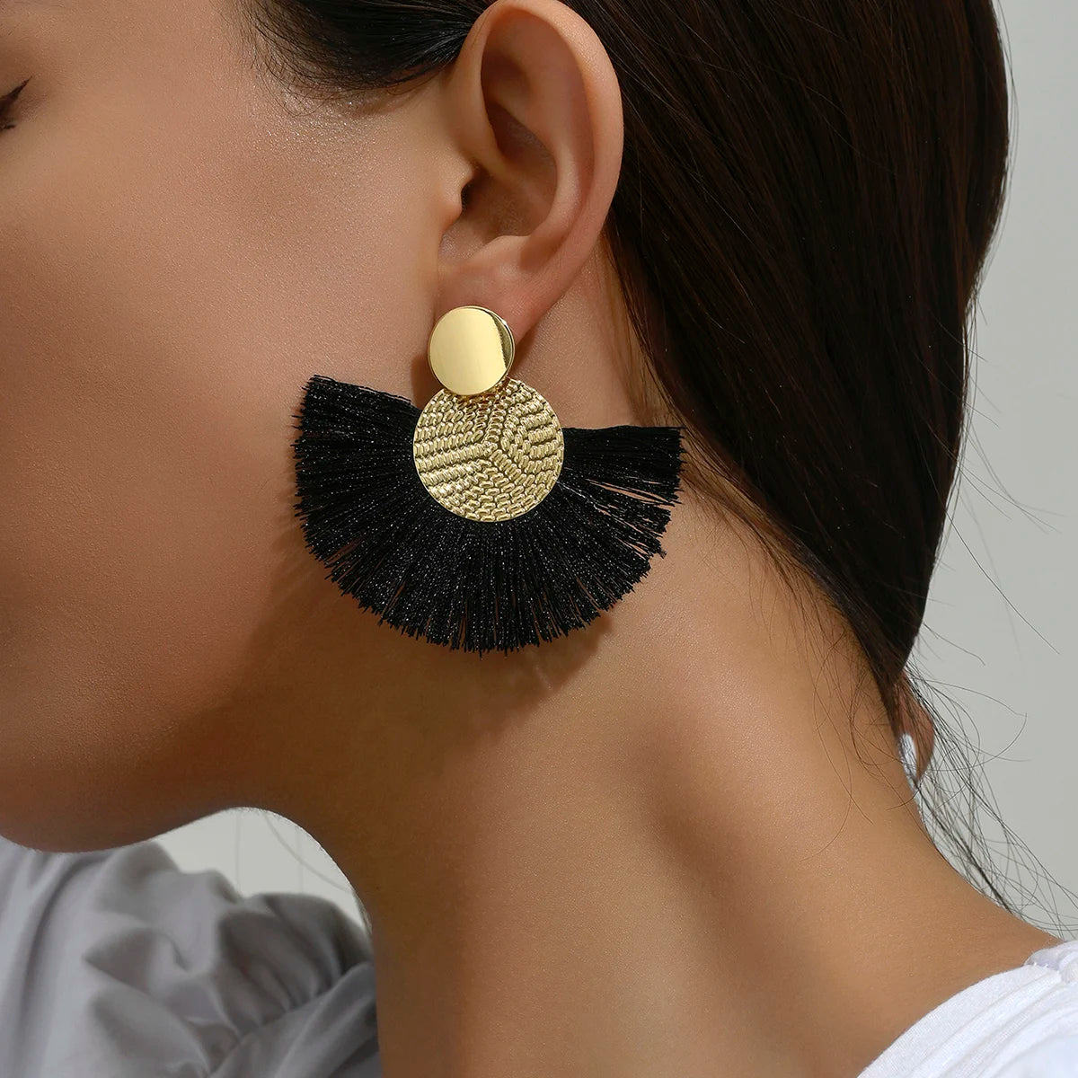 Fashion Bohemian Big Tassel Dangle White Fringe Female Earrings Drop Earrings for Women Statement Wedding Jewelry